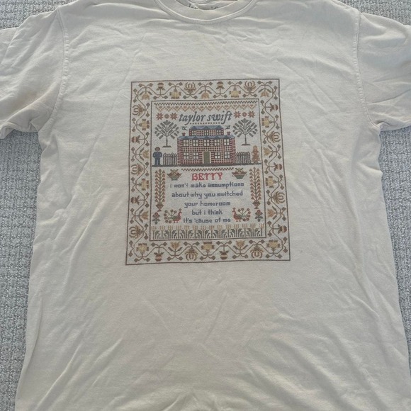 Taylor swift betty folklore tee - Picture 1 of 3